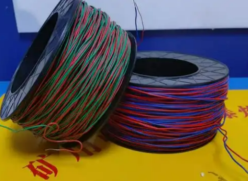 榆树放炮线的主要材质有哪些？不同材质的适用场景有何区别？